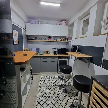 Centru 2 *